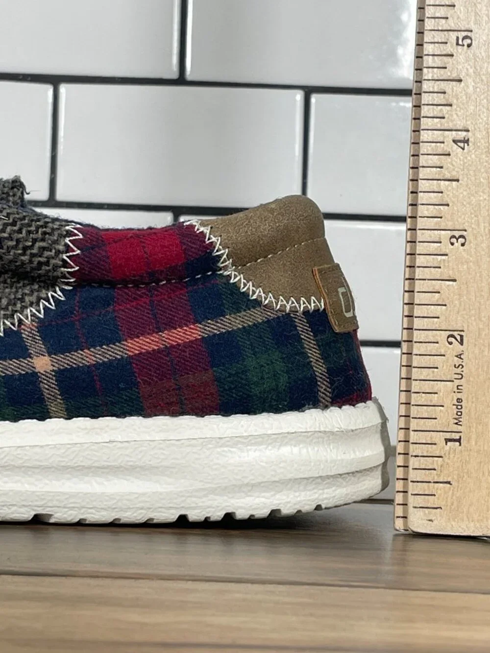 Hey Dude Wally Shoes Mens Size 7 Tartan Mix Lightweight Moc Toe Casual Slip On